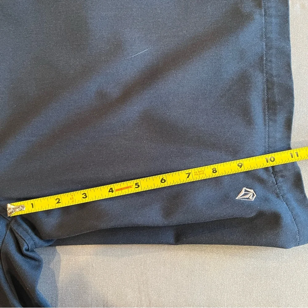 VOLCOM Y2K Vintage Blue Bermuda Chino Board Shorts Embroidered Logo Size 33